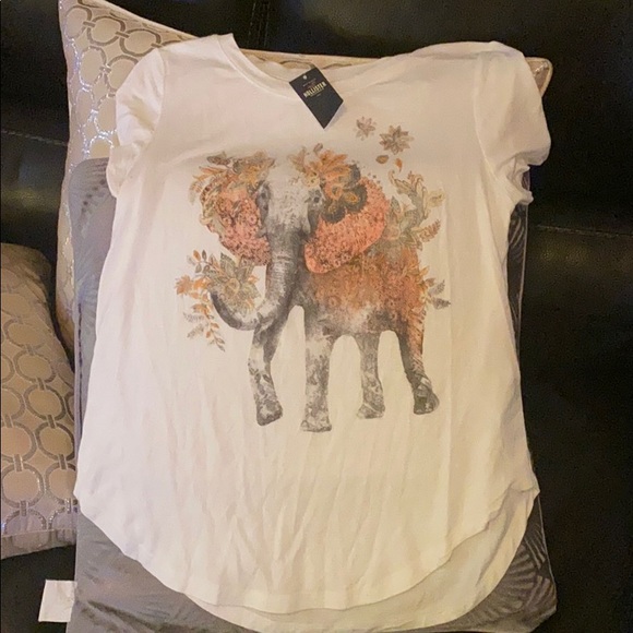 Shirt - Picture 1 of 3